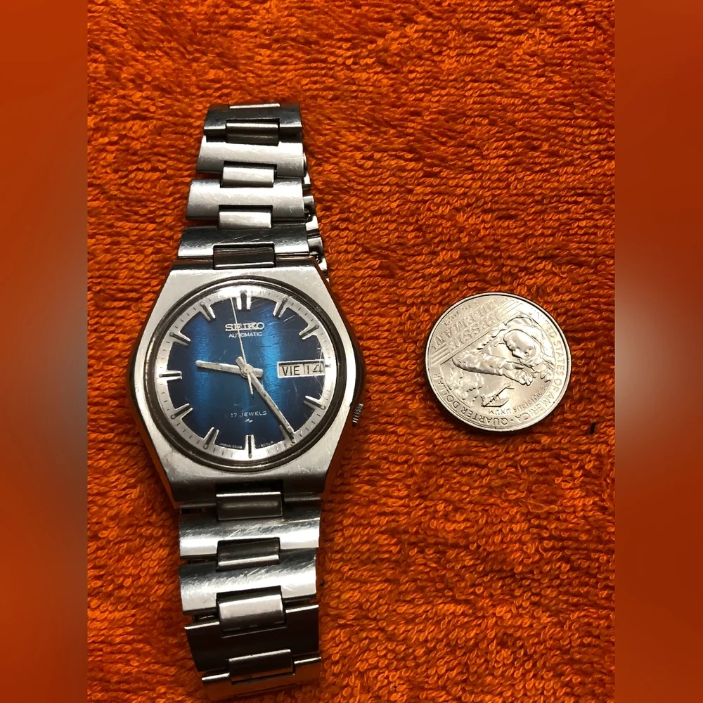Rare Seiko VINTAGE MEN'S SEIKO WATCH, 17JEWEL 7009 8070 Blue dial day date - Picture 3 of 13